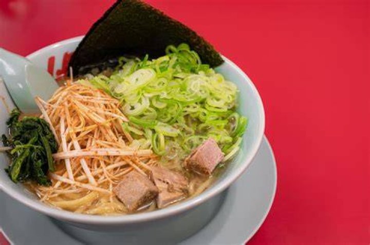 迷惑動画ラーメン山岡とは？騒動の背景と視聴者ができる見極め方